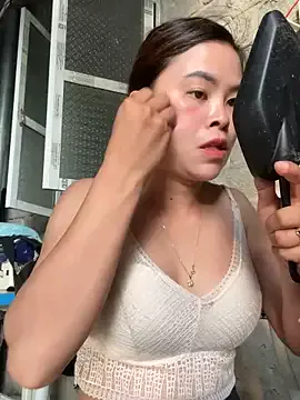 GouGou-111 – webcam model profile photo Image 5