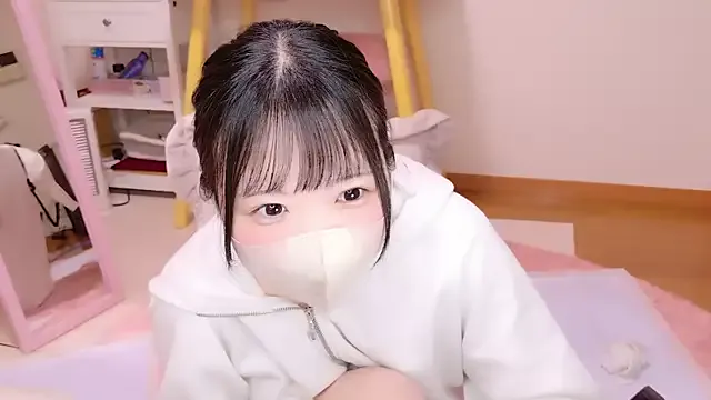 JP_Erotic_LIVE-Camera_ – webcam model profile photo Image 4