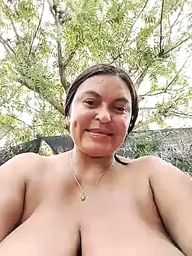 Yui-Ch – webcam model profile photo Image 16