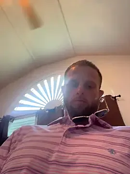 GouGou-111 – webcam model profile photo Image 4