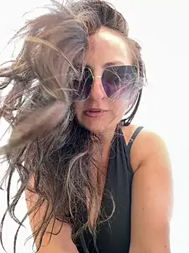 HotBella- – webcam model profile photo Image 13