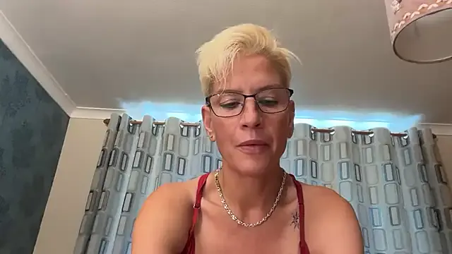 HotBella- – webcam model profile photo Image 8