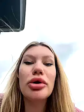 JP_Erotic_LIVE-Camera_ – webcam model profile photo Image 12