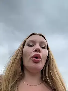 JP_Erotic_LIVE-Camera_ – webcam model profile photo Image 15