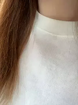 JP_Erotic_LIVE-Camera_ – webcam model profile photo Image 4