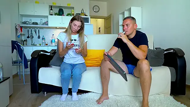 GouGou-111 – webcam model profile photo Image 13