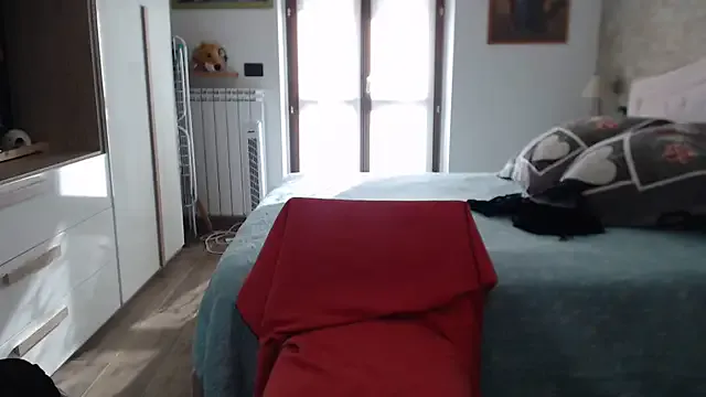 seraphine23 – webcam model profile photo Image 8