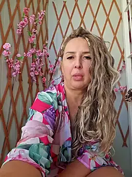 HotBella- – webcam model profile photo Image 14