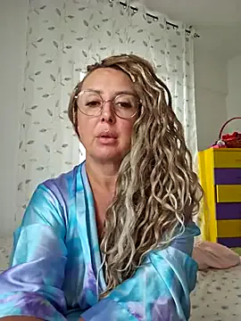 HotBella- – webcam model profile photo Image 15