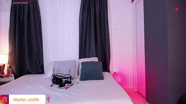 seraphine23 – webcam model profile photo Image 19