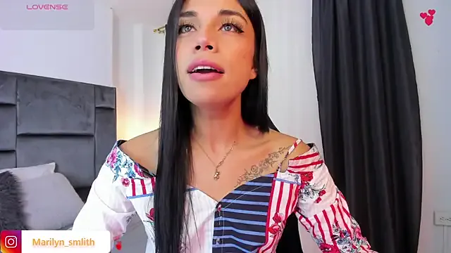 seraphine23 – webcam model profile photo Image 9