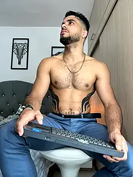 GouGou-111 – webcam model profile photo Image 18