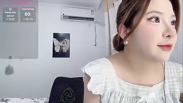 JP_Erotic_LIVE-Camera_ – webcam model profile photo Image 4