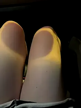 JP_Erotic_LIVE-Camera_ – webcam model profile photo Image 9