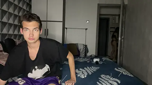 JP_Erotic_LIVE-Camera_ – webcam model profile photo Image 4