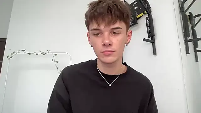 GouGou-111 – webcam model profile photo Image 18