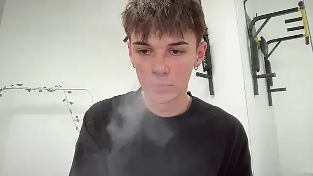 GouGou-111 – webcam model profile photo Image 19