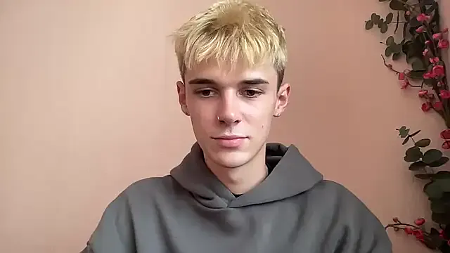 GouGou-111 – webcam model profile photo Image 6