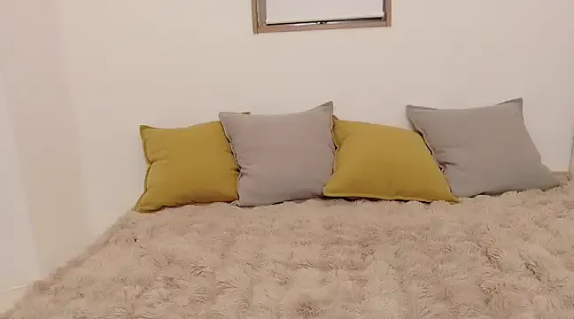 Mirai_oO16 – webcam model profile photo