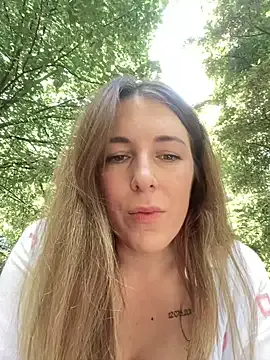 HotBella- – webcam model profile photo Image 10