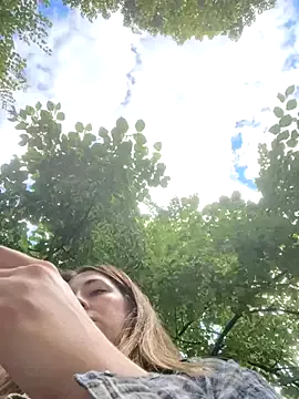 HotBella- – webcam model profile photo Image 12