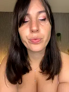 Yui-Ch – webcam model profile photo Image 19