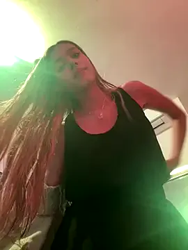 HugeBoobsAlice – webcam model profile photo Image 2