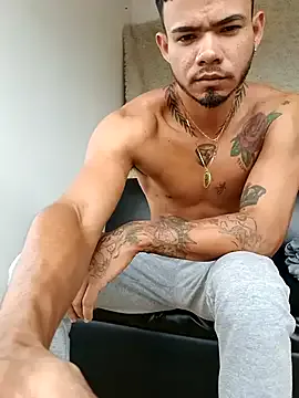 HotBella- – webcam model profile photo Image 15