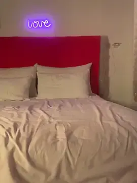 NA-KAREN-V8 – webcam model profile photo Image 13