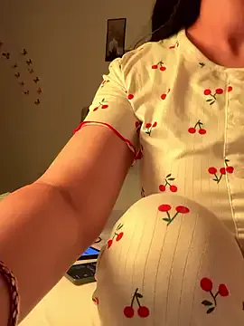 NA-KAREN-V8 – webcam model profile photo Image 18