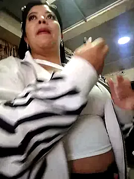 seraphine23 – webcam model profile photo Image 12