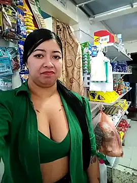 seraphine23 – webcam model profile photo Image 18