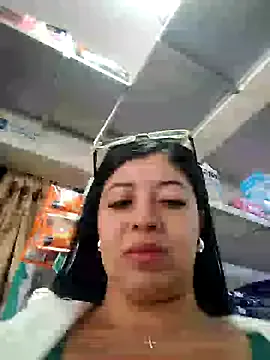 seraphine23 – webcam model profile photo Image 5