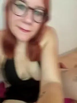 FroggyAnna – webcam model profile photo Image 5