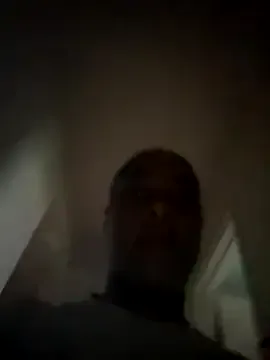 Hotpuja25 – webcam model profile photo Image 6