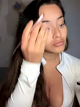 Yui-Ch – webcam model profile photo Image 8