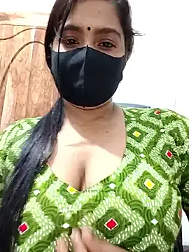 zui_lu – webcam model profile photo Image 12