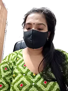 zui_lu – webcam model profile photo Image 14