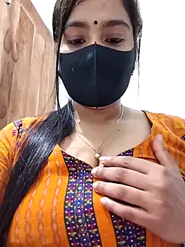 zui_lu – webcam model profile photo Image 18