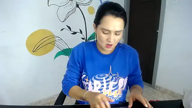 irohani_usagi – webcam model profile photo Image 4