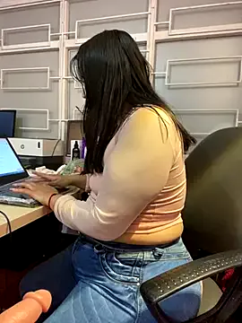 irohani_usagi – webcam model profile photo Image 10