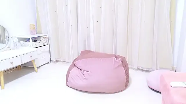 JP_Erotic_LIVE-Camera_ – webcam model profile photo Image 13