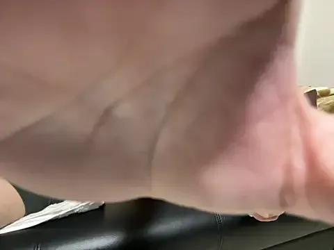 HotBella- – webcam model profile photo Image 14