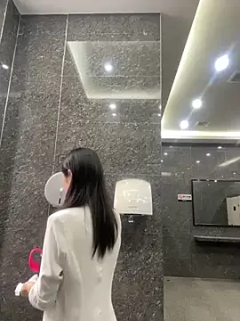 irohani_usagi – webcam model profile photo Image 12