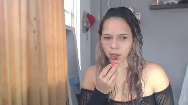 GouGou-111 – webcam model profile photo Image 2