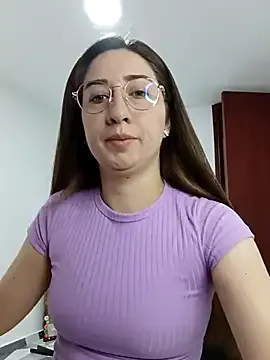 HotBella- – webcam model profile photo Image 2