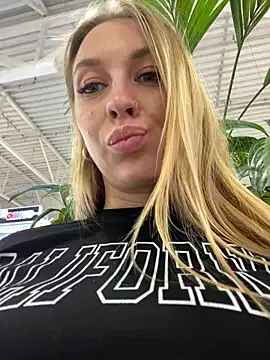 FroggyAnna – webcam model profile photo Image 15