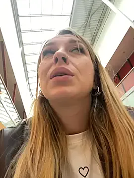 FroggyAnna – webcam model profile photo Image 18