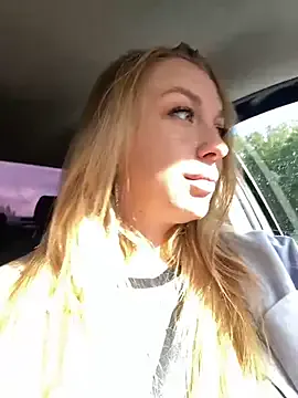 FroggyAnna – webcam model profile photo Image 9