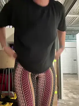 GouGou-111 – webcam model profile photo Image 18